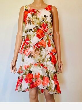 Gorgeous Floral Ruffle Tiered Summer Dress in Coral & CreamSize 6